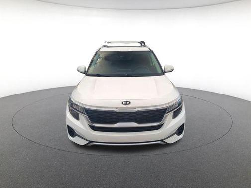 Snow White Pearl 2021 Kia Seltos EX