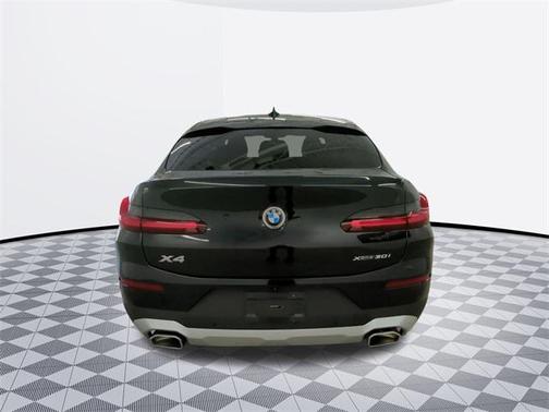 2024 BMW X4 xDrive30i