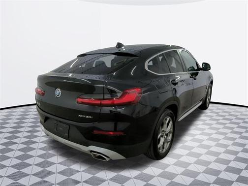 2024 BMW X4 xDrive30i