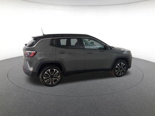 Sting-Gray Clearcoat 2022 Jeep Compass Limited