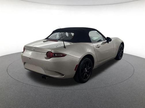 Platinum Quartz Metallic 2023 Mazda MX-5 Miata Sport
