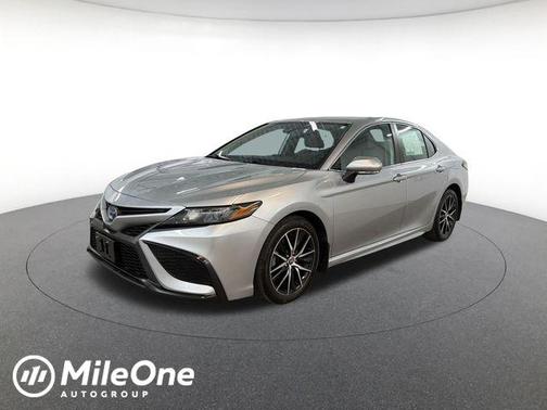 Celestial Silver Metallic 2022 Toyota Camry SE