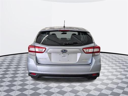 2017 Subaru Impreza 2.0i