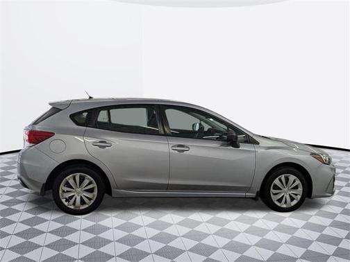 2017 Subaru Impreza 2.0i
