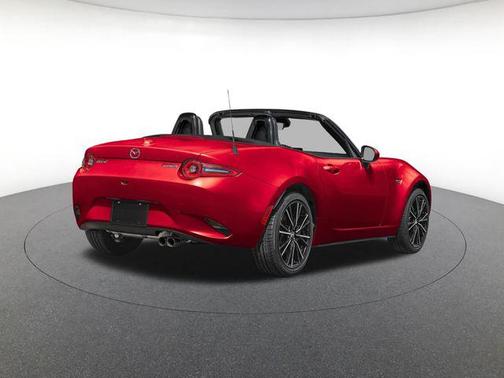 2026 Mazda MX-5 Miata Grand Touring