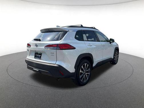 Wind Chill Pearl 2023 Toyota Corolla Cross XLE