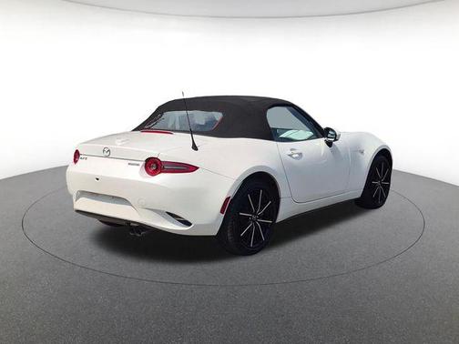 Snowflake White Pearl Mica 2024 Mazda MX-5 Miata Grand Touring