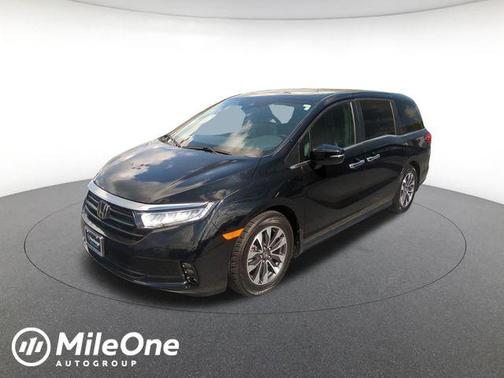 Crystal Black Pearl 2024 Honda Odyssey EX-L