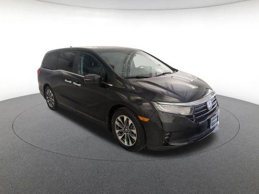 Crystal Black Pearl 2024 Honda Odyssey EX-L