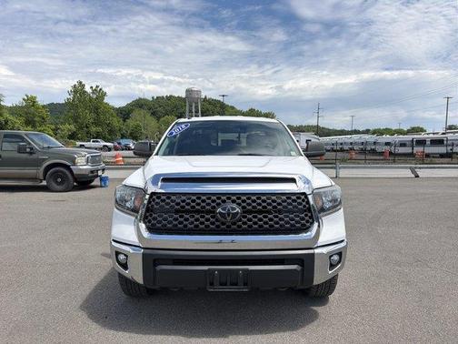 Super White 2018 Toyota Tundra SR5