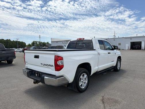 Super White 2018 Toyota Tundra SR5