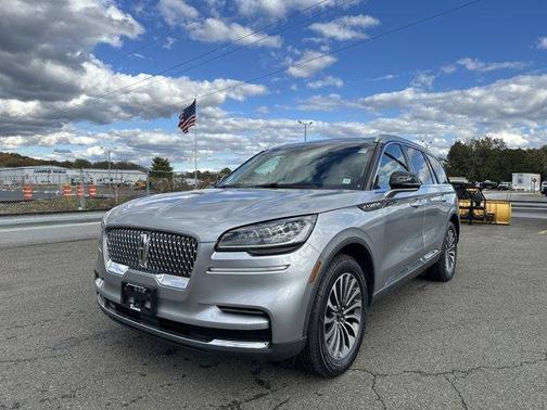 2022 Lincoln Aviator Standard AWD