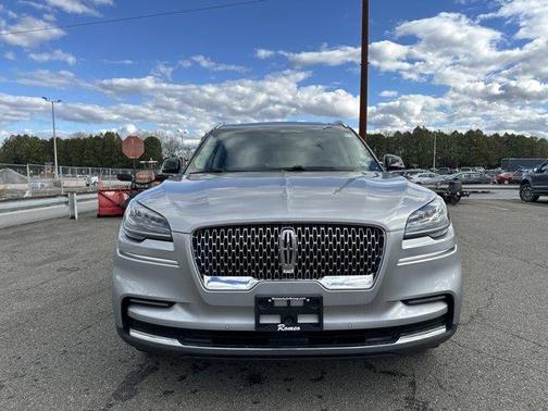 2022 Lincoln Aviator Standard AWD