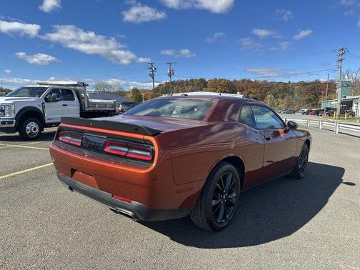 2021 Dodge Challenger SXT