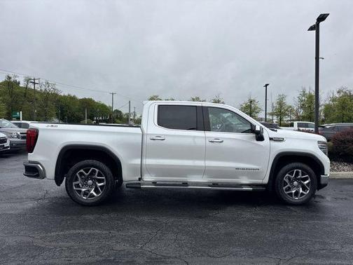 2022 GMC Sierra 1500 SLT