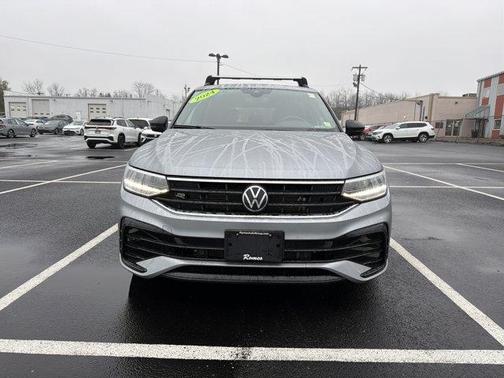 Pyrite Silver Metallic 2024 Volkswagen Tiguan 2.0T SE R-Line Black