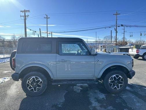2023 Ford Bronco Outer Banks
