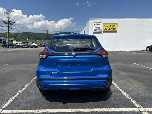 2024 Nissan Kicks S