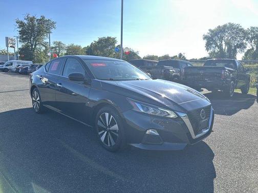 2022 Nissan Altima 2.5 SV