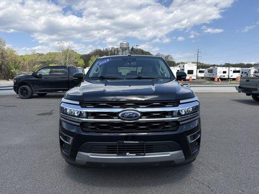 Black Metallic 2024 Ford Expedition Limited