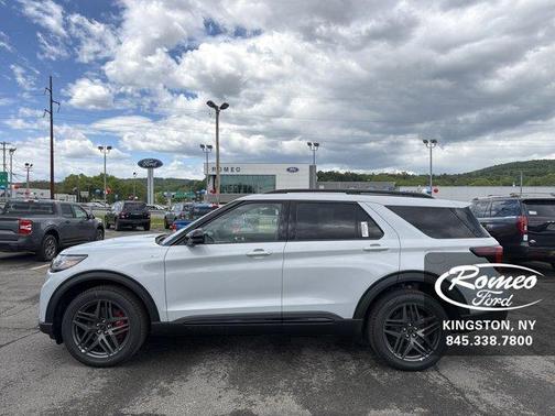Space White Metallic 2026 Ford Explorer ST-Line