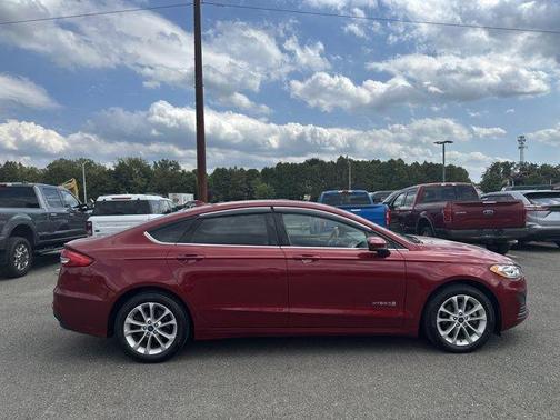 2019 Ford Fusion Hybrid SE