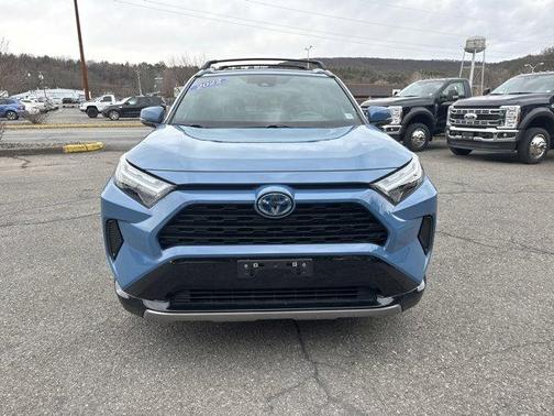 2022 Toyota RAV4 Hybrid SE