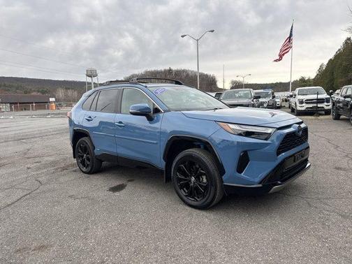 2022 Toyota RAV4 Hybrid SE