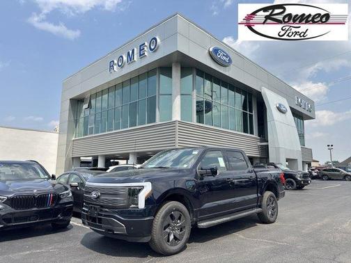 2025 Ford F-150 Lightning LARIAT