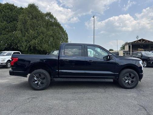 2025 Ford F-150 Lightning LARIAT