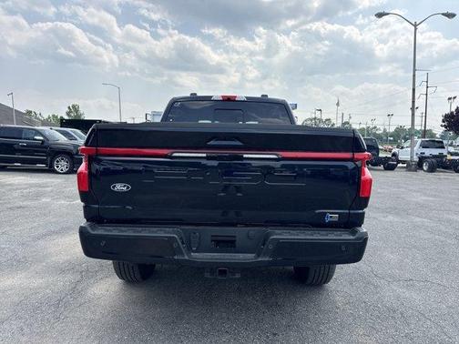 2025 Ford F-150 Lightning LARIAT