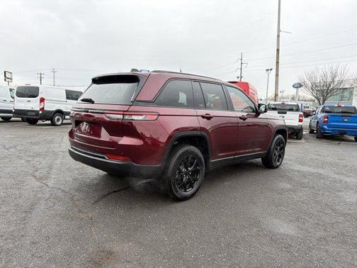 2024 Jeep Grand Cherokee Laredo