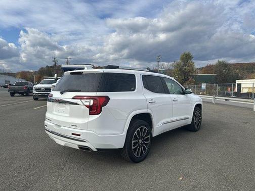 2020 GMC Acadia Denali