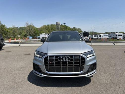 Satellite Silver Metallic 2024 Audi SQ7 4.0T Premium Plus