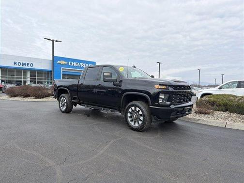Mosaic Black Metallic 2022 Chevrolet Silverado 2500 Custom