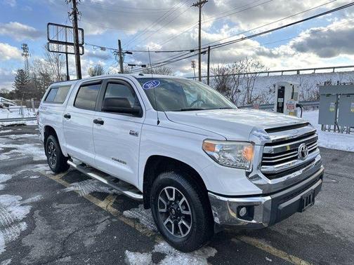2017 Toyota Tundra SR5