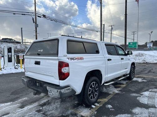 2017 Toyota Tundra SR5