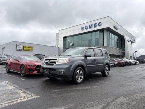 Modern Steel Metallic 2015 Honda Pilot SE