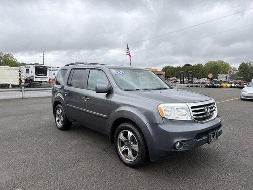 Modern Steel Metallic 2015 Honda Pilot SE