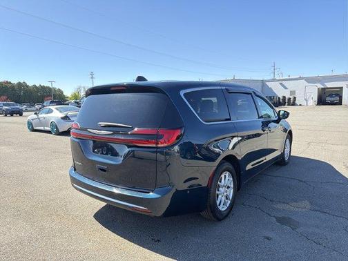 Fathom Blue Pearlcoat 2025 Chrysler Pacifica Select