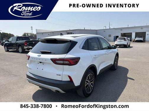 Oxford White 2023 Ford Escape Active