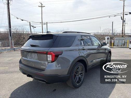 Carbonized Gray Metallic 2026 Ford Explorer ST-Line
