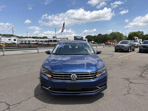 Reef Blue Metallic 2017 Volkswagen Passat 1.8T SE