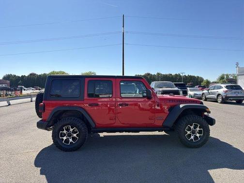 Firecracker Red Clearcoat 2022 Jeep Wrangler Unlimited Rubicon