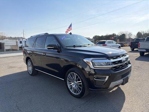 Black Metallic 2022 Ford Expedition Limited