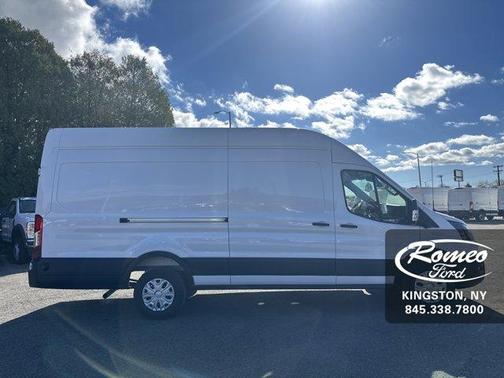 2026 Ford Transit-350 HR