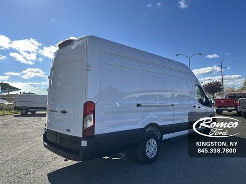 2026 Ford Transit-350 HR