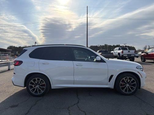 Alpine White 2022 BMW X5 xDrive40i