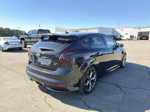 Tuxedo Black Metallic 2014 Ford Focus ST Base