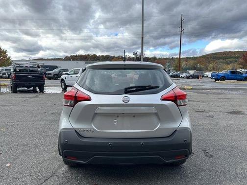 2020 Nissan Kicks S